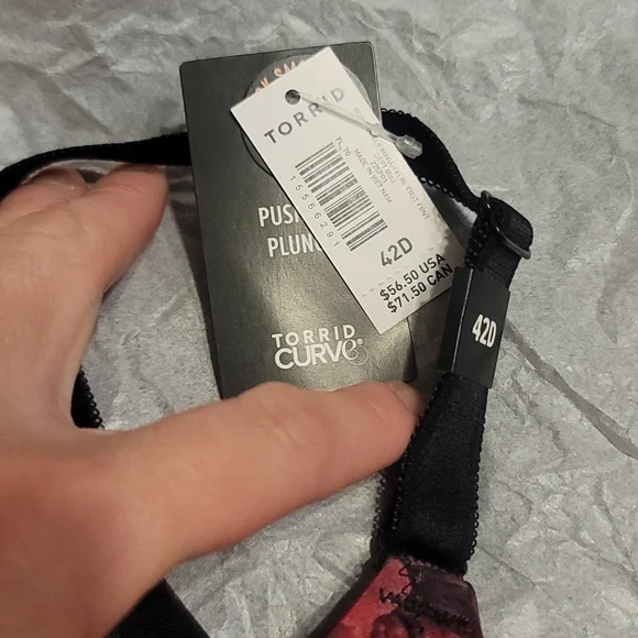 TORRID CURVE COLLECTION PUSH-UP PLUNGE BRA: BLACK/FLORAL: NWT: SZ 42D - Picture 3 of 5